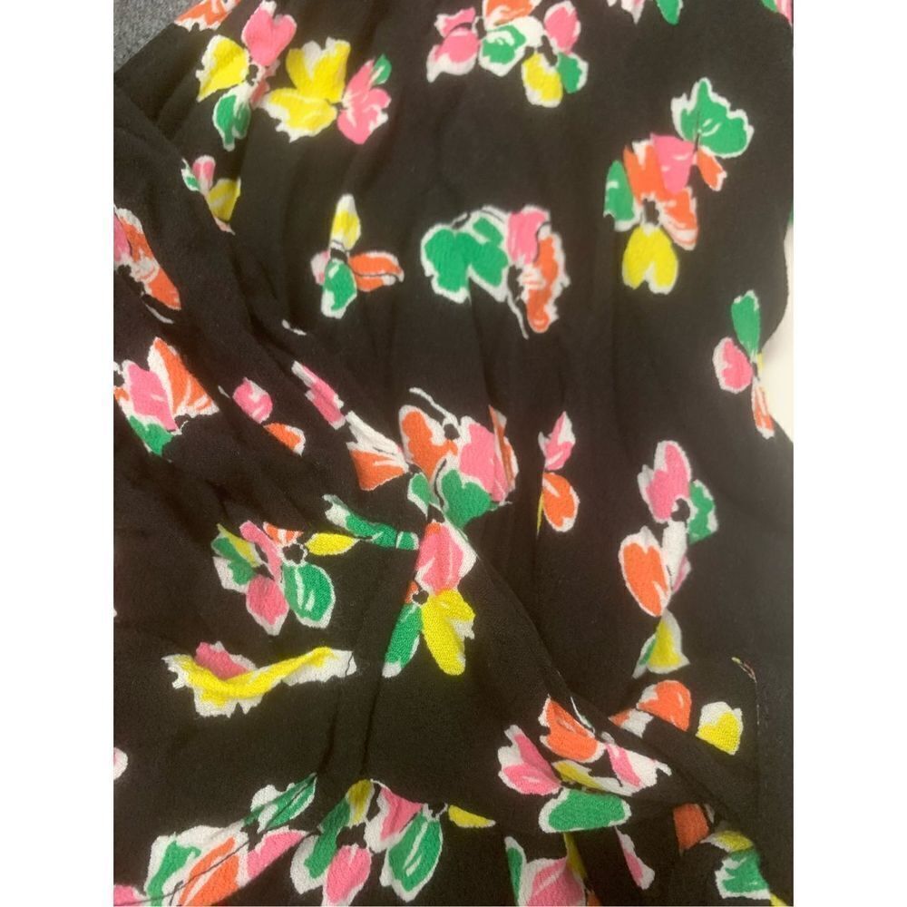 Floral Patterned Romper - Picture 6 of 10